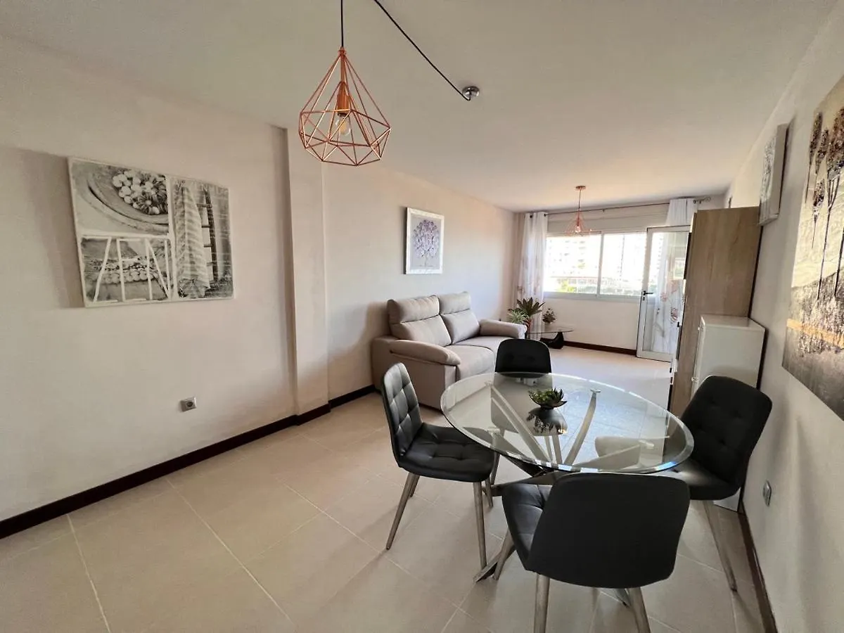 Seaview Paradise Hard Rock Apartment أذيخي